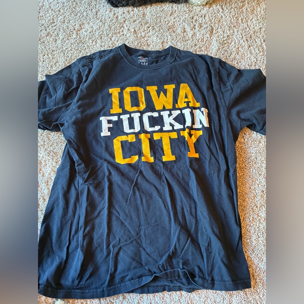 Men’s large t shirt